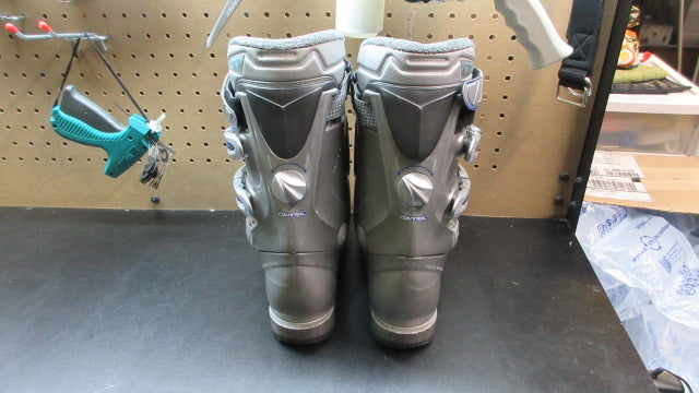 Load image into Gallery viewer, Used Tecnica Entry X 7 Ski Boots - Size 23.0-23.5
