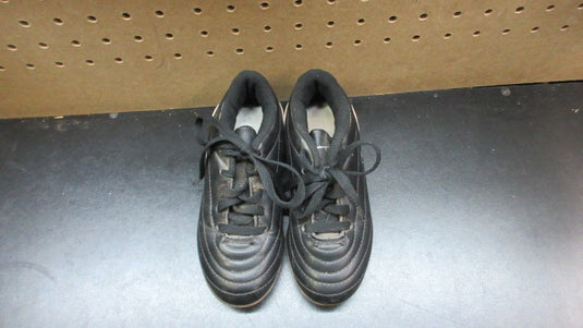 Used Champion Youth Cleats Size 11