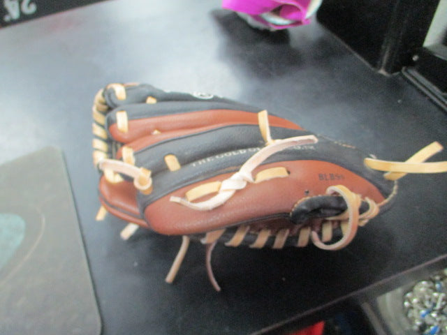 Load image into Gallery viewer, Used Rawlings Players Series 9" Glove - RHT
