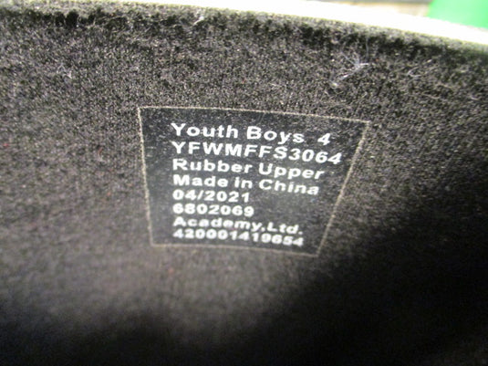 Magellan Ourdoors Size Youth 4 Rain Boots