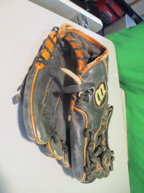 Load image into Gallery viewer, Used Wilson A2000 11.25&quot; Glove - RHT
