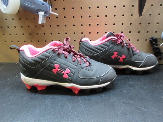 Used Under Armour Boys' Leadoff Low RM Jr. Baseball Cleats - Size Youth 2