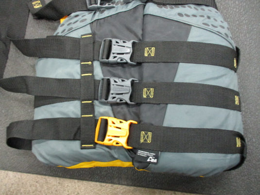 Used Stearns Adult 2XL/3XL Life Jacket