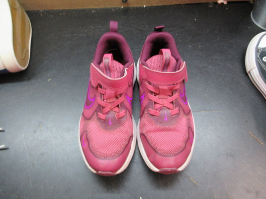 Used Nike Cosmic Runner Sneakers - Size Youth 13