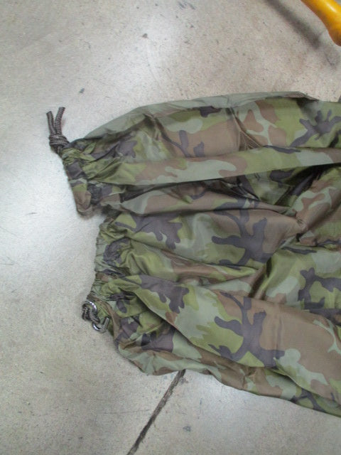 Used Guide Gear Hunting Blind