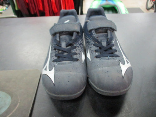 Used Mizunio Wave Size 2 Cleats