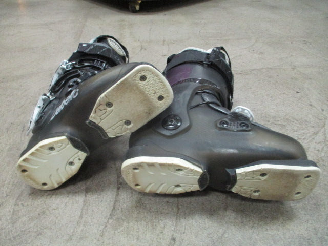 Load image into Gallery viewer, Used Dalbello Krypton Lotus Ski Boots Size 22.5 (4.5)

