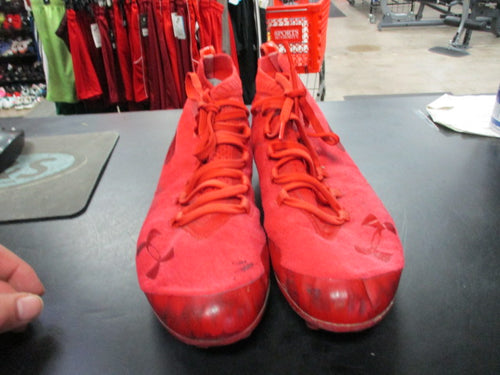 Used Under Armour UA Spotlight Size 8 Cleats
