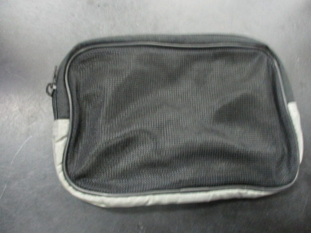 Load image into Gallery viewer, Used Targus Small Bag
