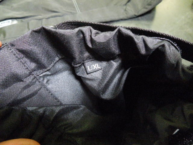 Load image into Gallery viewer, Used REI Mens Coldweather Gaiters Size L - XL
