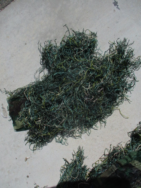 Load image into Gallery viewer, Used Ghillie Like Suit for Upper Body and Head With Snap Enclosure
