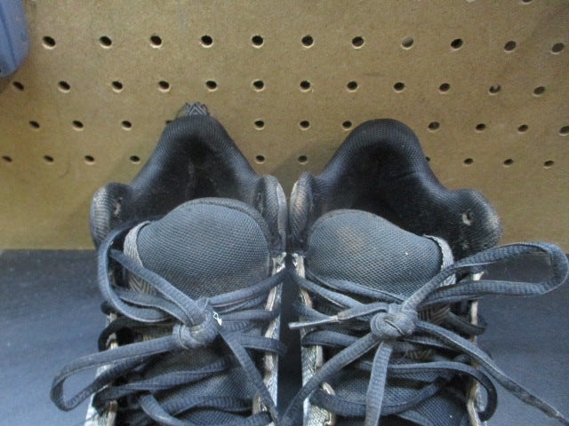 Load image into Gallery viewer, Used Under Armour Spotlight Football Cleats - Size Youth 4
