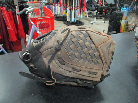Used Mizuno Prospect Series With Power Close and SureFit Tech 10.5
