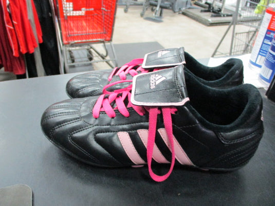 Used Adidas Soccer Cleats Size 5.5