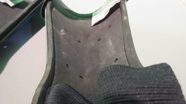 Load image into Gallery viewer, Used Champro Youth Small Soccer Shin Guards
