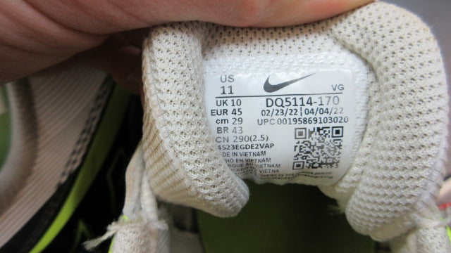 Load image into Gallery viewer, Used Nike Vapor FastFlex Football Cleats - Size 11
