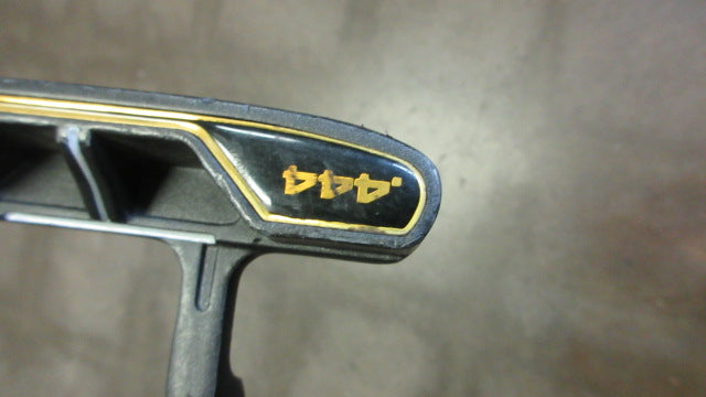 Load image into Gallery viewer, Used Bullet Challenger Face Balanced 30&quot; Putter - RH
