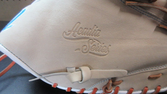 Used Marucci Acadia Fastpitch M Type H-Web 33.50