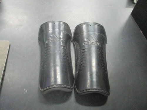 Used Adidas Youth Soccer Shin Guards