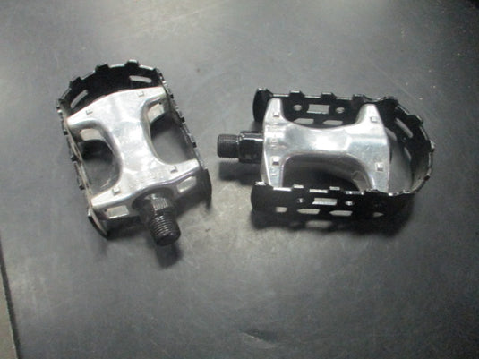 Used metal Bike Pedals