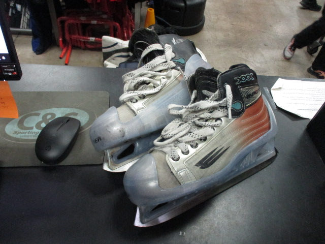 Load image into Gallery viewer, Used Bauer Vapor XXX Supreme Power Hockey Goalie Skates - No Size Listed
