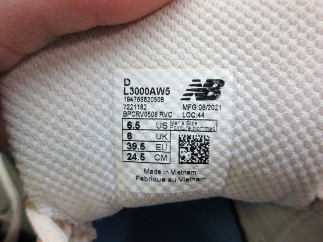 Load image into Gallery viewer, Used New Balance Men's 3000v5 TPU Low Molded Metal Baseball Cleats - Size 6.5
