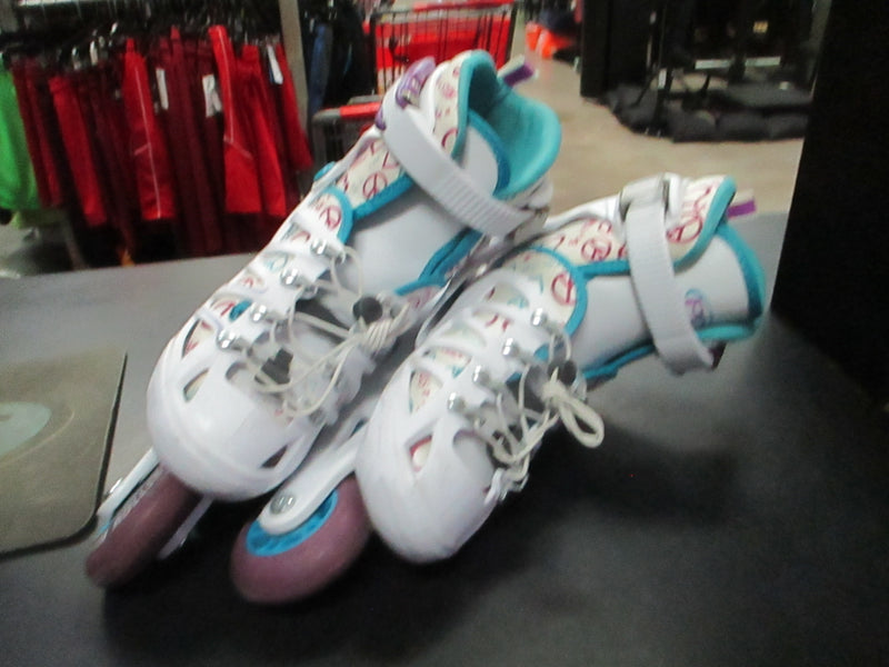 Load image into Gallery viewer, Used Roller Derby Stinger 5.2 Adjustable In-Line Skates Size 12k - 2
