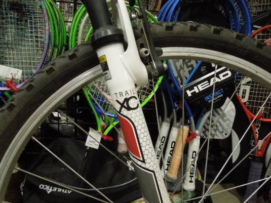 Used Diamondback Outlook 18" Frame Mountain Bike