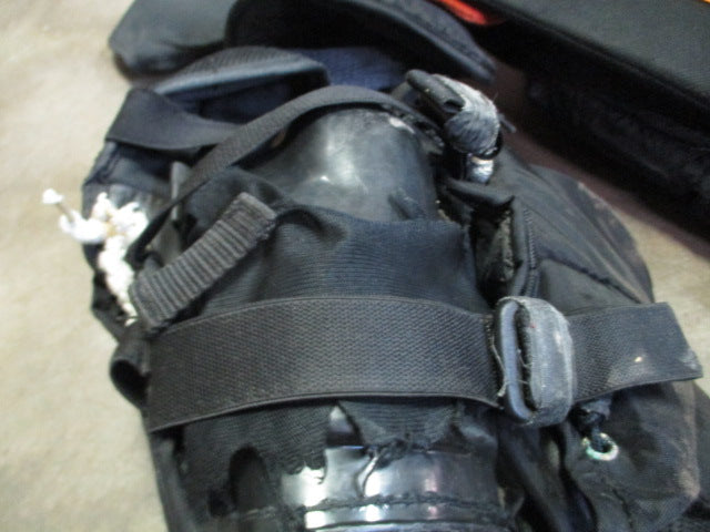 Load image into Gallery viewer, Used Bauer Pro Senior Goalie Chest Protector Size Large
