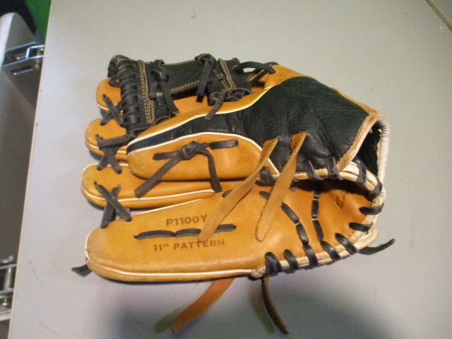 Load image into Gallery viewer, Used Franklin Field Master Glove - RHT
