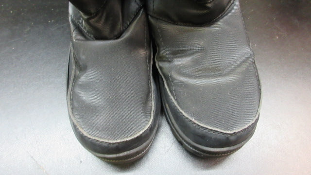 Load image into Gallery viewer, Used WFS Winter Snow Boots - Size 6
