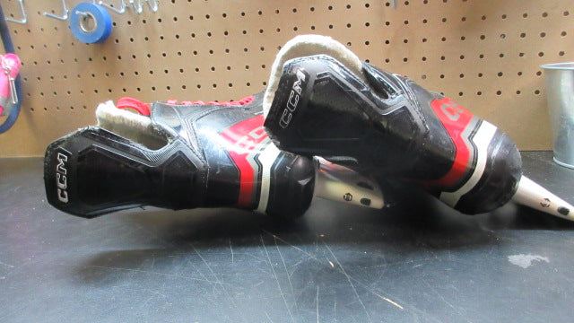 Load image into Gallery viewer, Used CCM Jetspeed FT 670 Hockey Skates - 6.5
