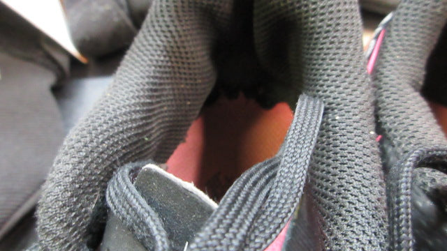 Load image into Gallery viewer, Used Nike Phantom Soccer Cleats Youth Size 4 - worn
