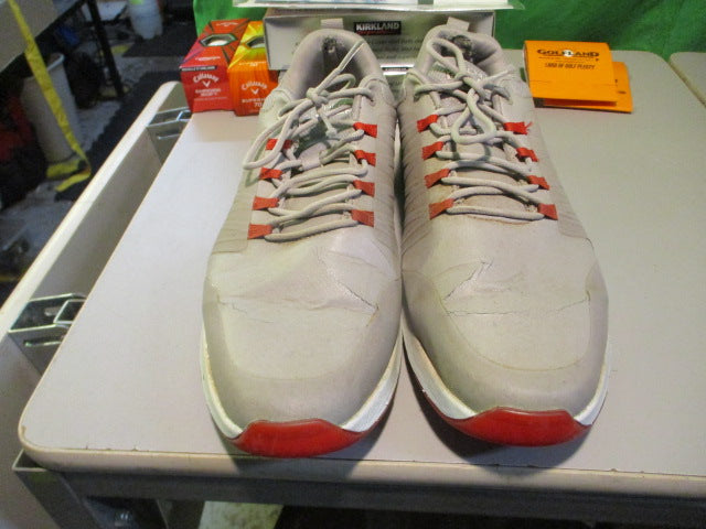 Load image into Gallery viewer, Used Skechers Ultra Go Size 10 Golf Shoes
