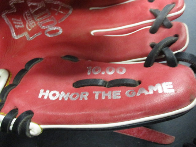 Load image into Gallery viewer, Used Marucci Caddo Series V2 10&quot; Glove - RHT
