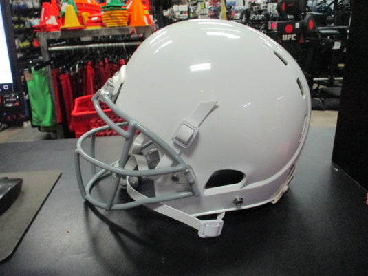 Used Xenith X2E+ Youth Large White Football Helmet 2023 (Jaw Pads Not Incl)