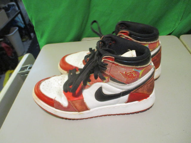 Load image into Gallery viewer, Used Nike Air Jordan 1 Retro OG x Marvel Size Youth 5.5 Basketball Shoes
