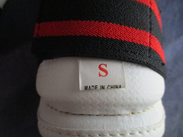 Load image into Gallery viewer, Used Sang Moo Sa Martial Arts Supply Shin Guards Size Small
