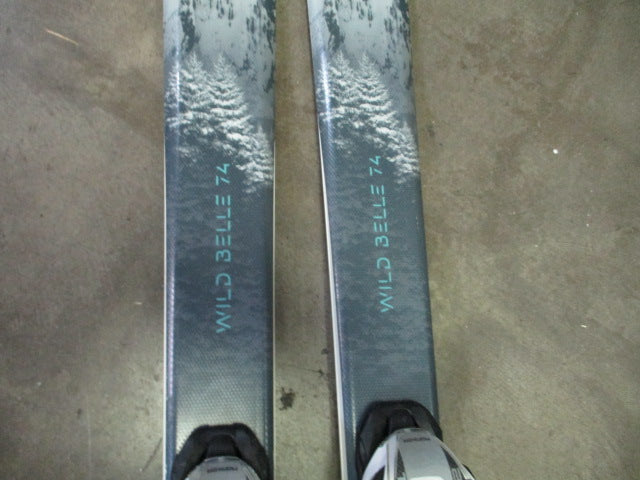 Load image into Gallery viewer, Used Nordica Wild Belle 74 168cm Downhill Skis w/ Marker Bindings
