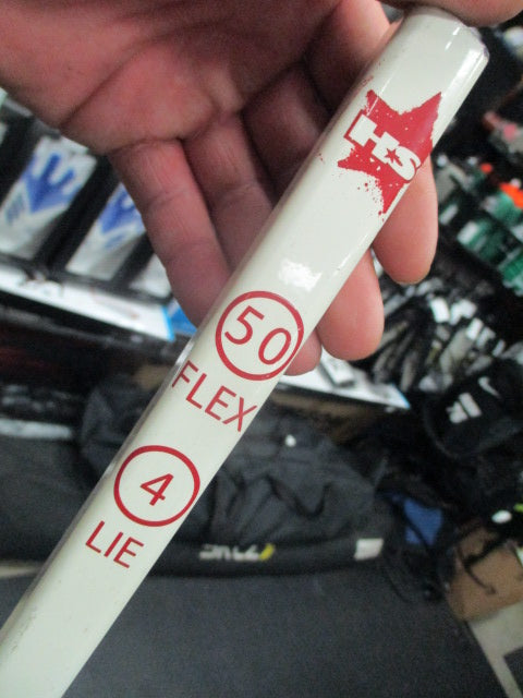 Load image into Gallery viewer, Used Hockey Star DBL Deuce 58&quot; Hockey Stick - RH
