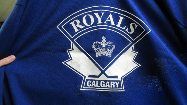 Load image into Gallery viewer, Used CCM Royals Calgary Hockey Jersey - Size 2XL

