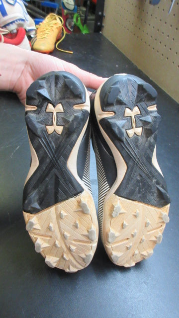 Load image into Gallery viewer, Used Under Armour UA Leadoff Low RM Baseball Cleats - Size Youth 3.5
