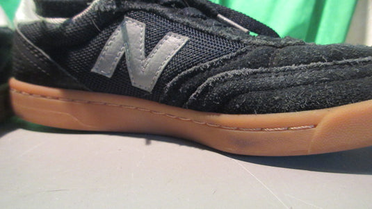 Used New Balance Girls Low Profile 5Y Shoes