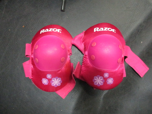 Load image into Gallery viewer, Used Razor Size Kids Medium Knee Pads
