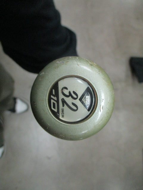 Used Louisville Slugger LXT (-10) 32" USSSA Fastpitch Softball Bat