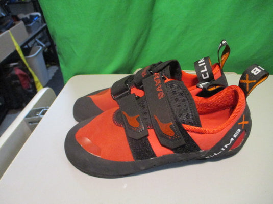 Used Climb X Rave Strap Size 7 Climbing Shoes