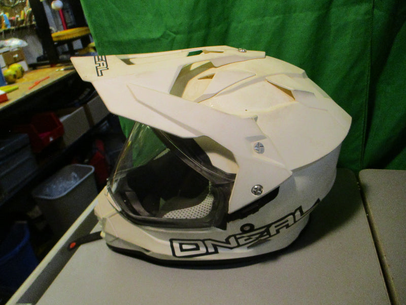 Load image into Gallery viewer, Used O&#39;Neal Sierra II Size Medium Motorcross Helmet W/ Visor
