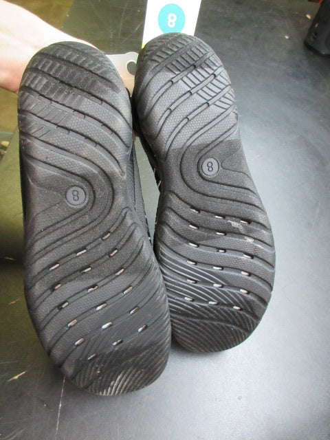 Load image into Gallery viewer, All In Motion Aurora Shoes Beach Shoes - Size 8
