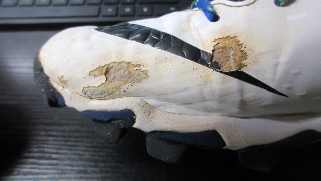 Load image into Gallery viewer, Used Nike Hyperdiamond 4 Cleats Adult Size 8 - wear on side
