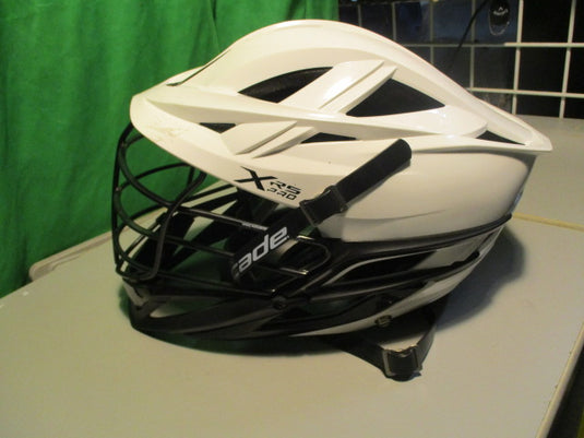 Used Casecasde XRS Pro One Size fit Most Lacrosse Helmet W/ Chin Strap